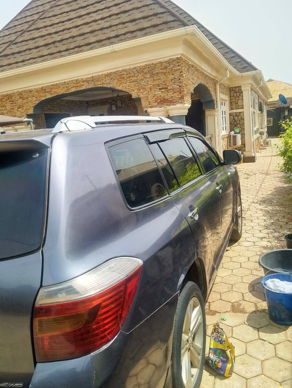A picture of Toyota highlander 2010 Osogbo 08038635101