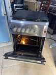 A picture of Oven plate 2 gas na 2 umeme. Bei 265000. Location