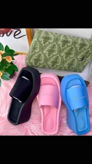 A picture of Women clothes