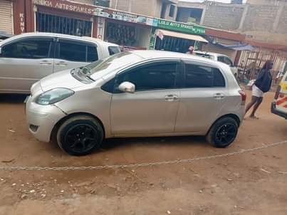 A picture of Toyota vitz 0720722137