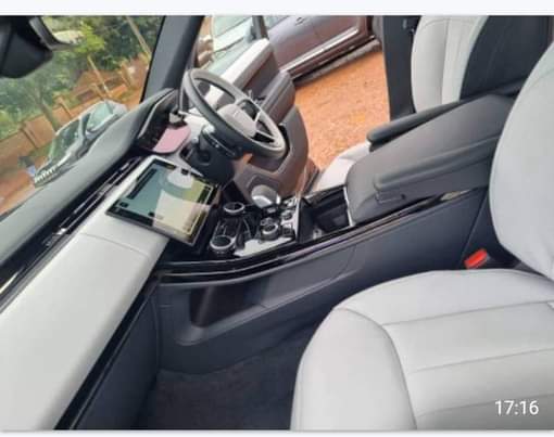 A picture of 2023 Range Rover 2023