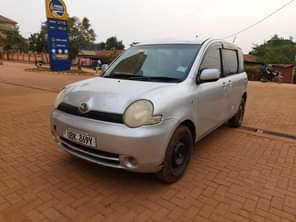 A picture of Sienta UBK at 11m good condition buy and drive call