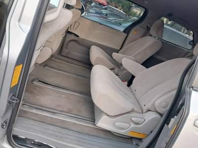 A picture of Toyota sienna model 2013