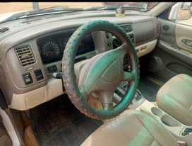A picture of Mistubishi Montero 2000model First body Last is 2 6m