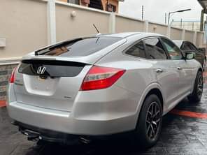 A picture of Lekeleemotos This is astonishing clean Hyundai sonata 2012 model registered