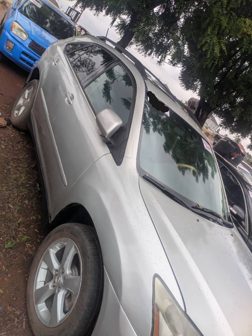 A picture of 2008 RX350