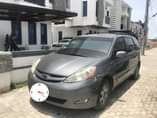 A picture of Toyota sienna 2009 LE 10 months Registered First body pan