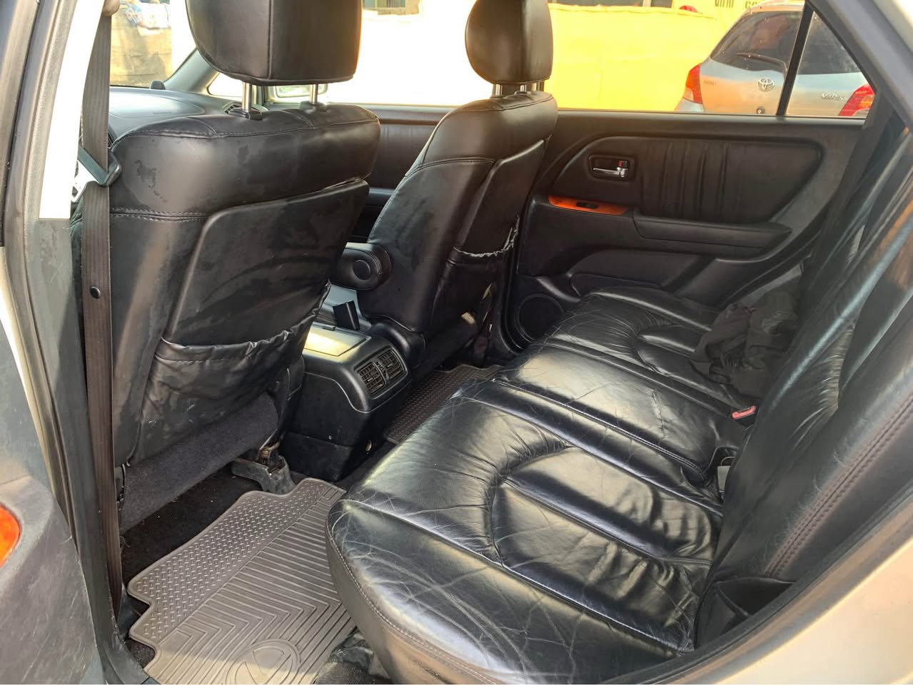 A picture of Clean Register Lexus Rx 300 2003 Model