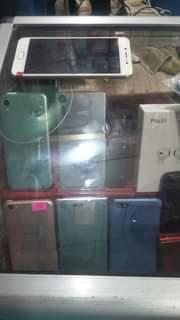 A picture of Aquas sony Samsung Oppo tecno smart4