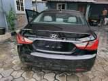 A picture of 2012 Hyundai Sonata Buy and drive nothing to fix Reverse