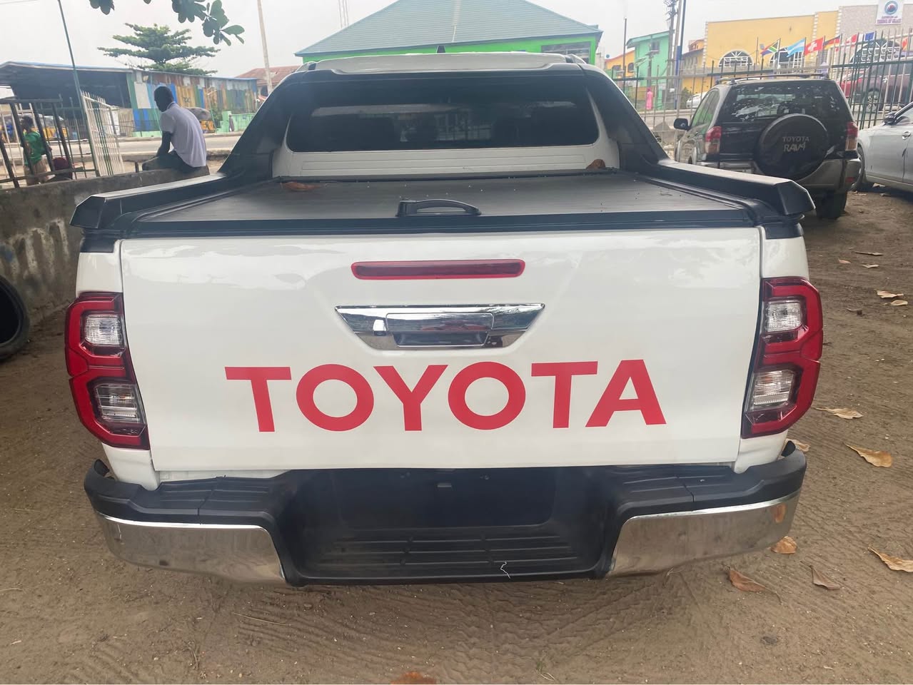 A picture of Toyota Hilux 2023 good condition manual