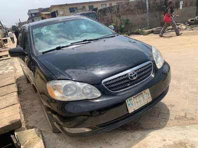 A picture of Corolla 05 AC gear and engine perfect condition Price 3