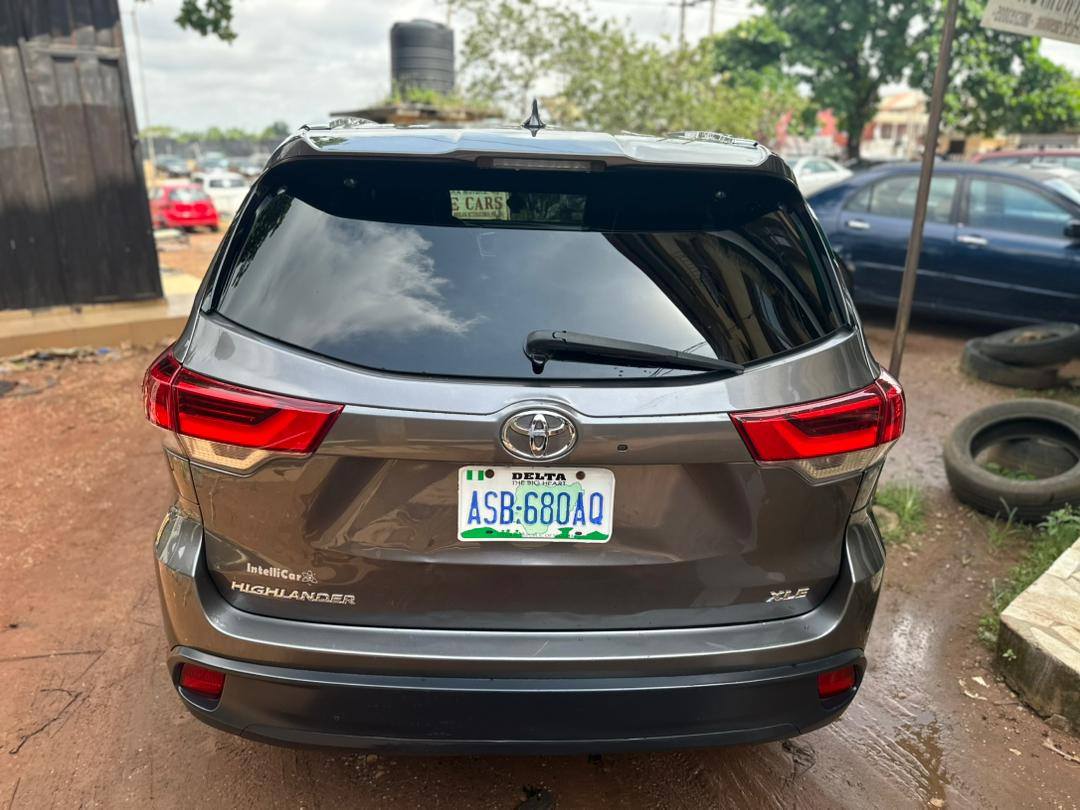A picture of 2018 Toyota highlander