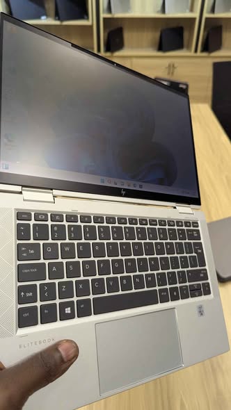 A picture of Hp Elite book 1030 g7 touch screen i5 10thgen 16gb