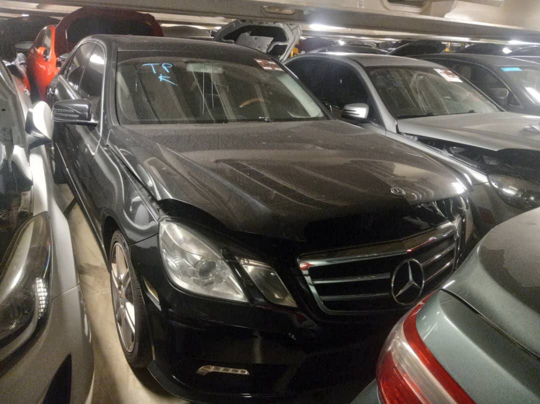 A picture of Mercedes Benz E350 2011