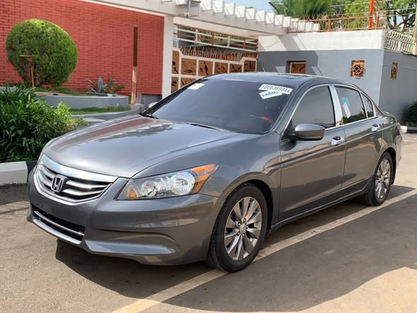 A picture of DISTRESS SALES HONDA ACCORD 2010MODEL BUY AND DRIVE CLEAN INTERIOR