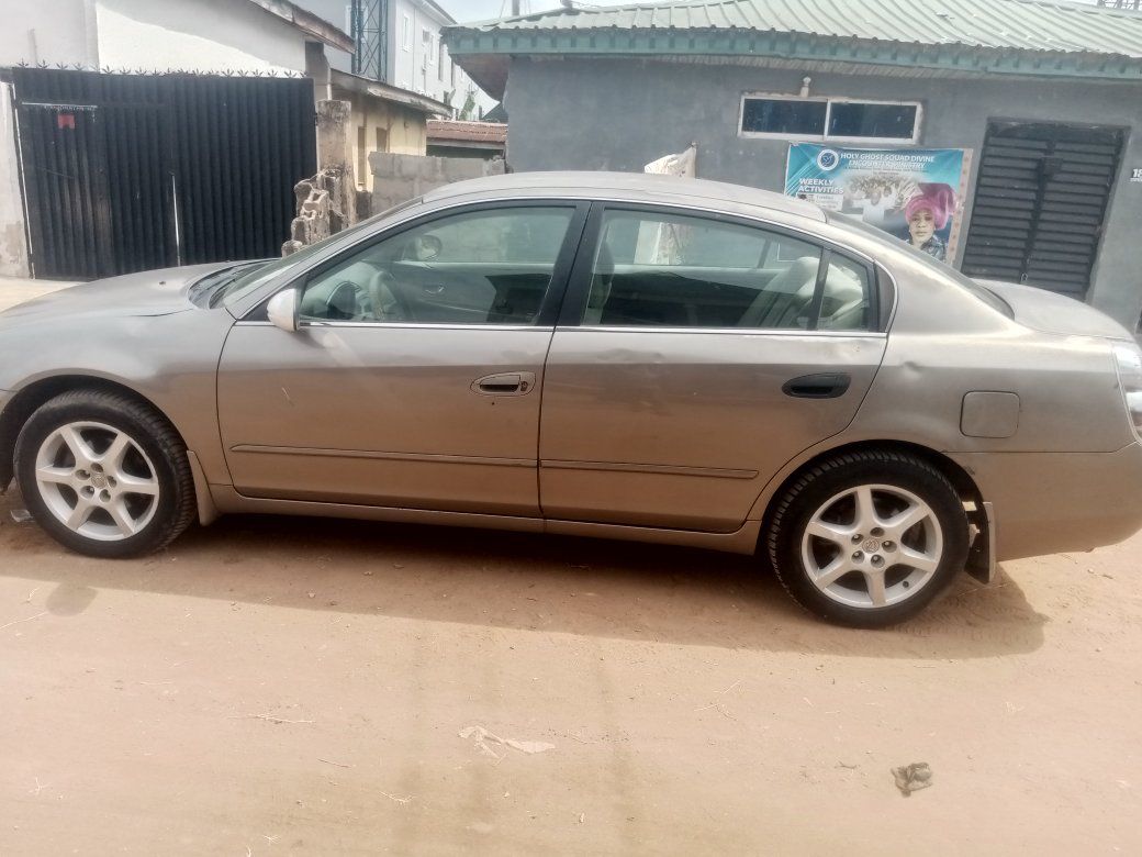 A picture of Nissan Altima 2006