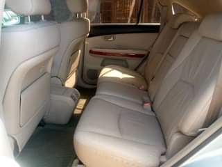 A picture of Lexus RX330