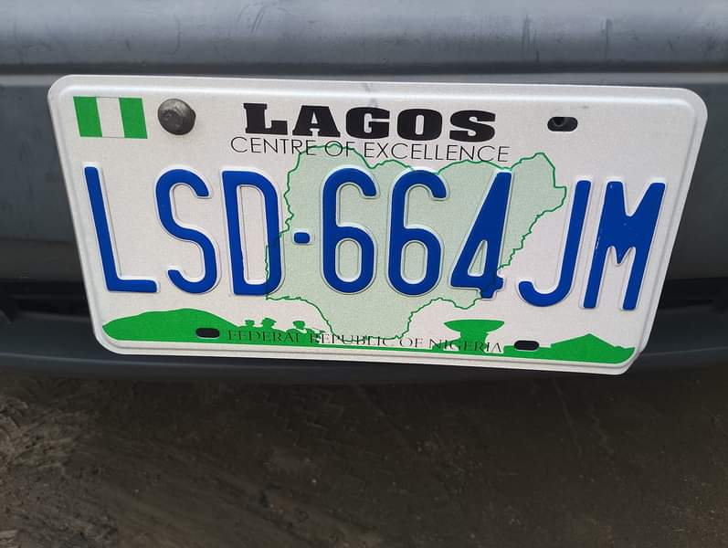 A picture of 2000 Toyota sienna Price 4 5m Location Amuwo odofin Lagos