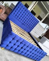 A picture of BedSofa za leather na Valvate