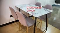 A picture of Glass dinning tables