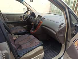 A picture of Lexus RX300 2001