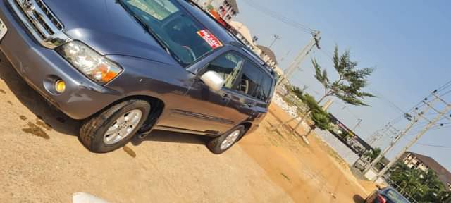 A picture of Highest grade Toyota Highlander everything is intact and untouched tokumbo