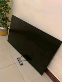 A picture of Nauza Hisense smart inch 50 TSH 530 000 piga 0749810885
