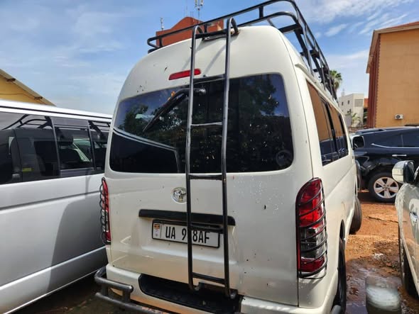 A picture of DRONE HIACE High Roof 2012 Automatic IKD Diesel Engine With