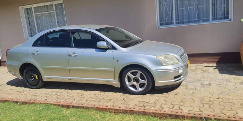 used toyota avensis