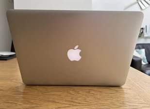 A picture of Apple MacBook Pro Retina 2015 core i5 Ram 8Gb SSD