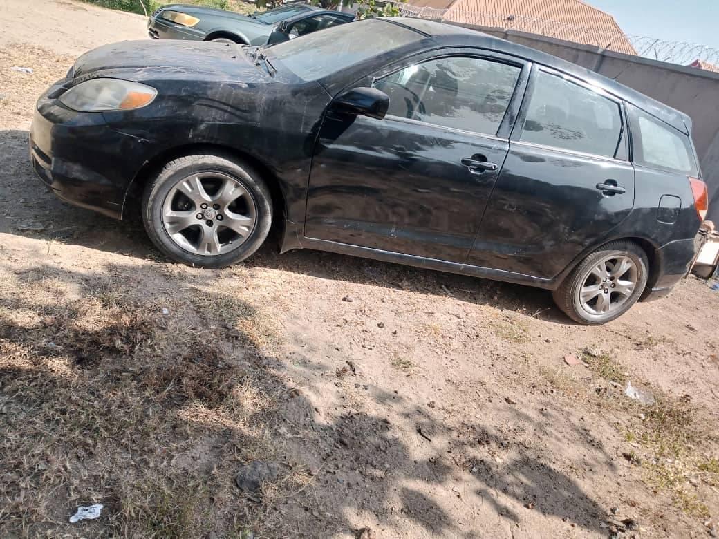A picture of Toyota matrix
