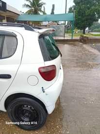 A picture of Vitz old model imekaza