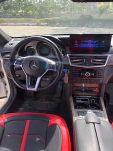 A picture of 2010 E350