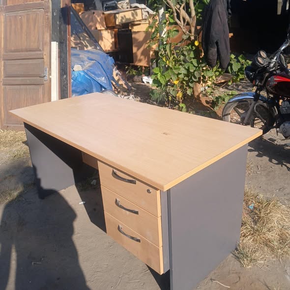 A picture of Office table