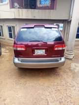 A picture of Toyota sienna