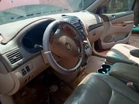 A picture of This Sienna is 2008 XLE The gearbox is bad and