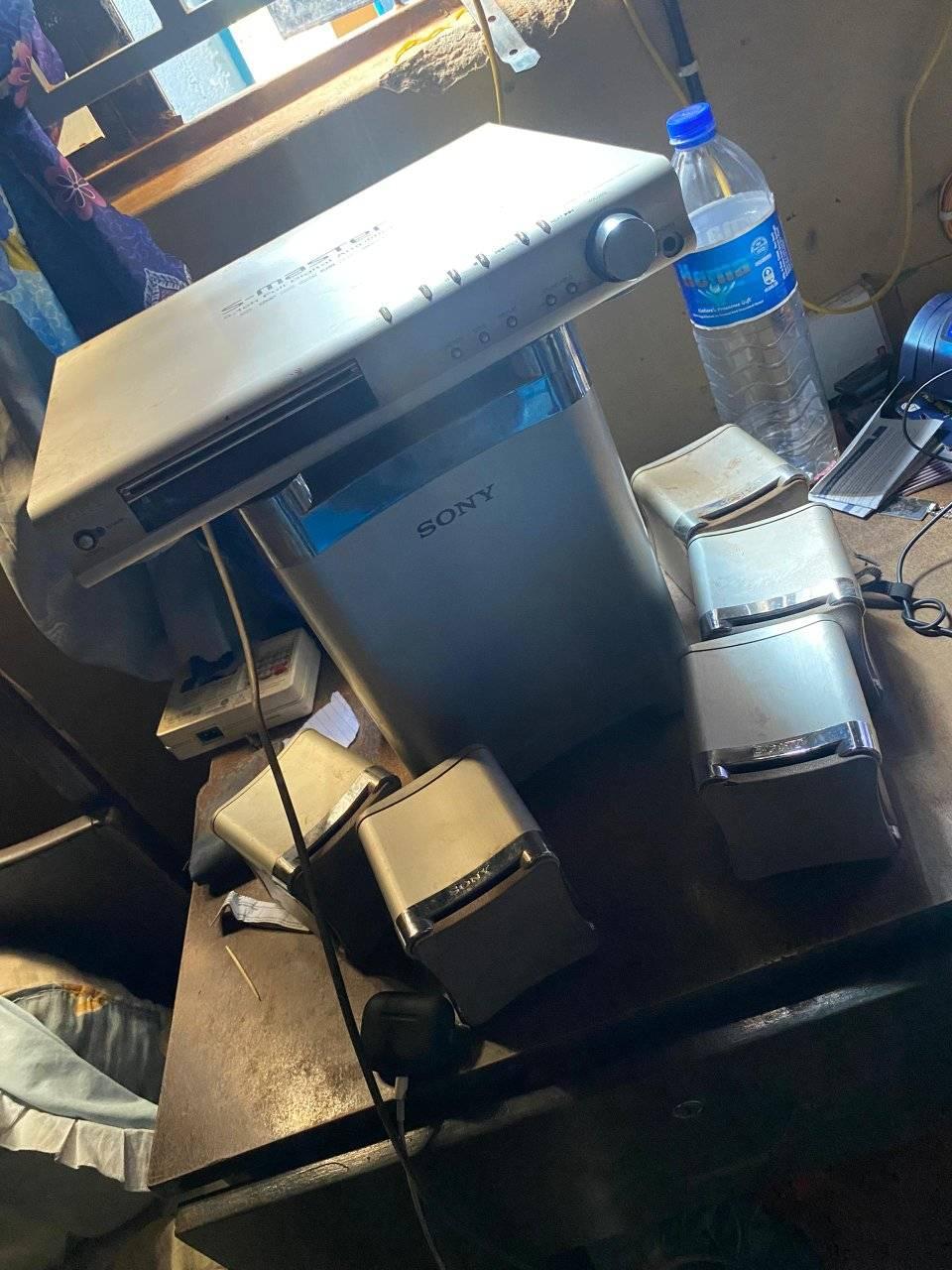 A picture of Sony home theatre Smaster 400k