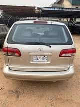 A picture of Super clean registered Toyota Sienna 2002 XLE Baked on first