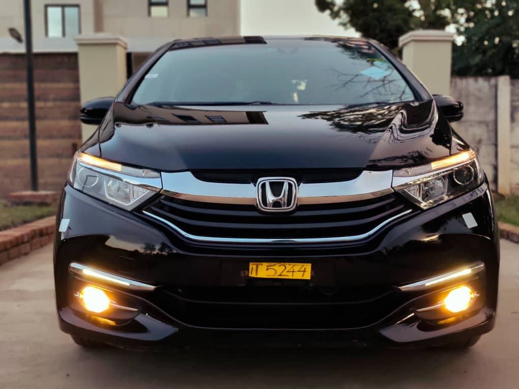 honda fit shuttle