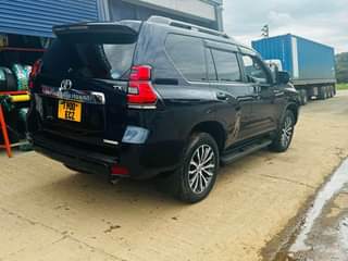 A picture of Land Cruiser Prado TX