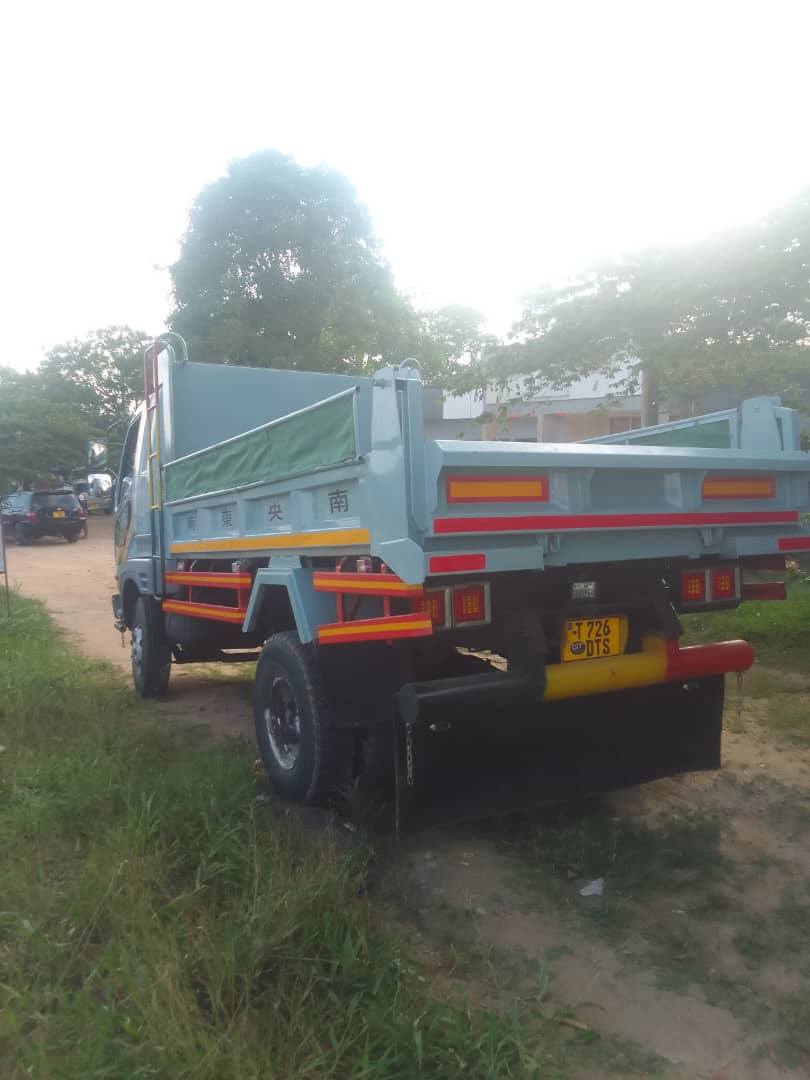 A picture of FUSO TIPPER Milioni 90 0688301574 Reg DTS Eng 6D17 Ton