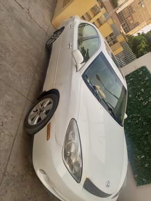 A picture of Lexus ES330 2004 model 4 sale Super Clean first body