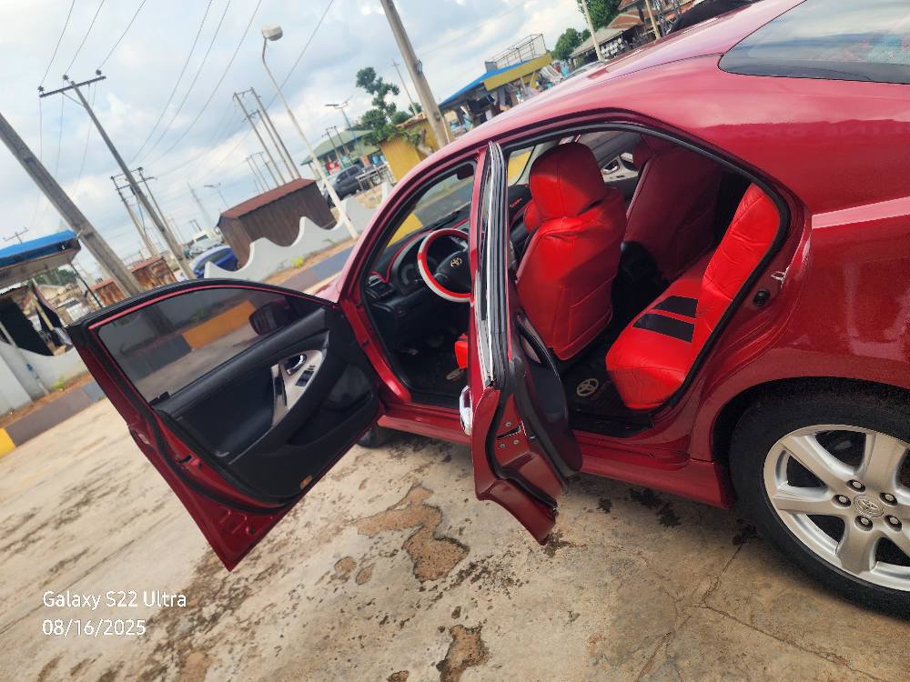 A picture of Toyota Camry 2008 sport