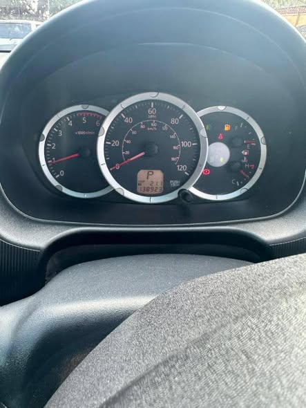 A picture of L200