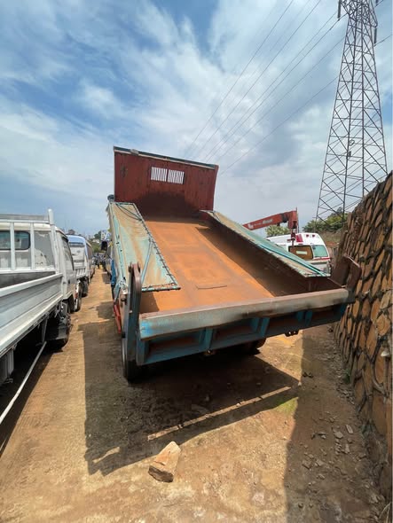A picture of ISUZU Forward 4TONS