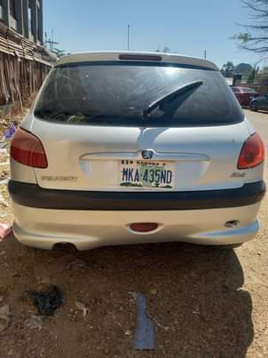 A picture of CLEAN USED MANUAL PEUGEOT 206