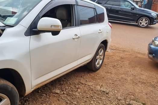 A picture of Toyota Vanguard 7 Seater 0780260939