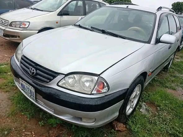 A picture of TOYOTA AVENSIS MANUAL