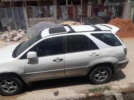 A picture of Lexus RX 300